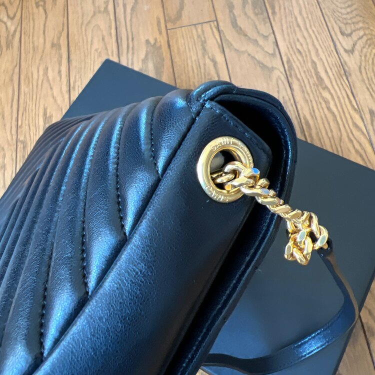 イブサンローラン  （ブランドバッグ）の商品画像 - 査定依頼日：2025年4月15日 - 最高査定価格：130,000円