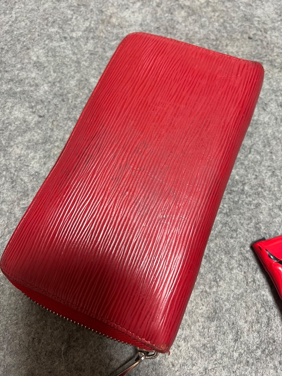 ルイヴィトン エピ （ブランドバッグ）の商品画像 - 査定依頼日：2025年11月6日 - 最高査定価格：6,000円