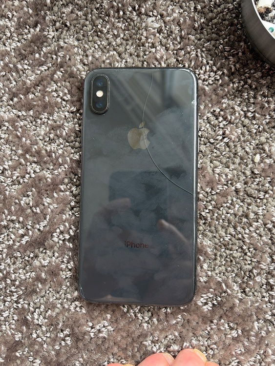 iPhone iPhoneX 256GB Softbank（スマホ）の商品画像 - 査定依頼日：2026年8月9日 - 最高査定価格：8,000円