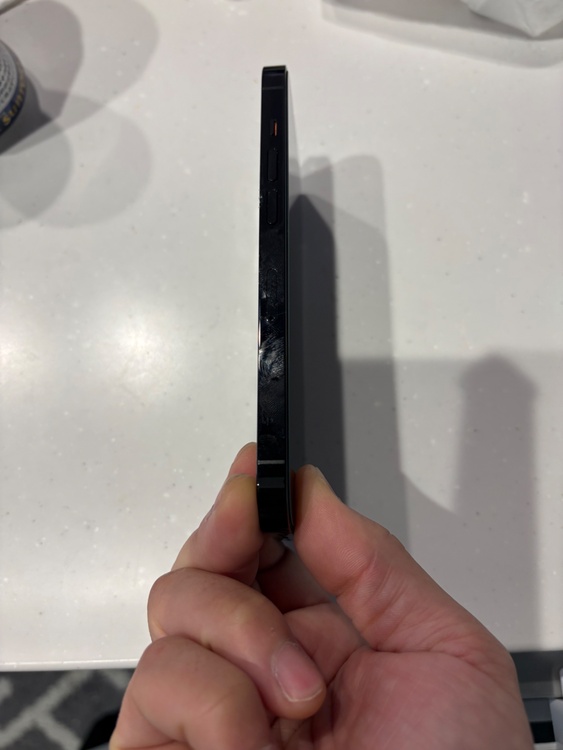 iPhone 14 Pro 128GB Softbank（スマホ）の商品画像 - 査定依頼日：2026年3月1日 - 最高査定価格：62,000円