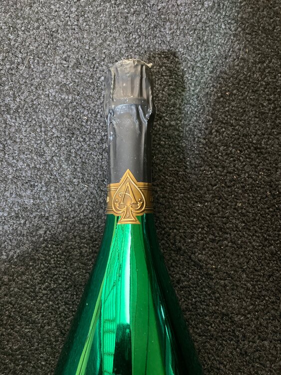 グリーン（お酒）の商品画像 - 査定依頼日：2025年1月22日 - 最高査定価格：40,000円