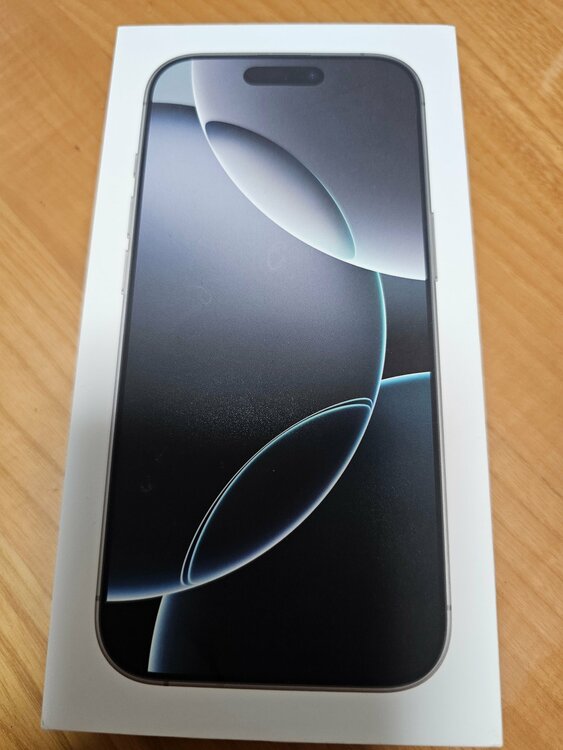 iPhone iPhone 16 Pro 128GB docomo（スマホ）の商品画像 - 査定依頼日：2026年9月23日 - 最高査定価格：112,000円