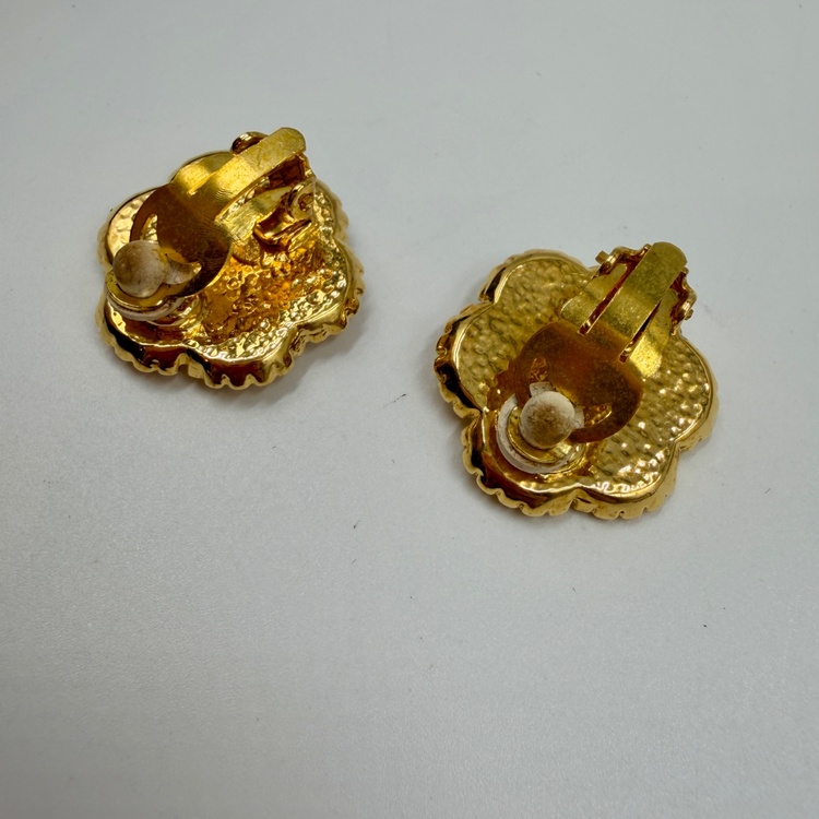 イヤリング（金・貴金属）の商品画像 - 査定依頼日：2026年10月2日 - 最高査定価格：30,000円