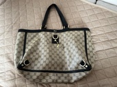 GUCCI カバン（ブランドバッグ）の商品画像 - 査定依頼日：2026年10月2日 - 最高査定価格：30,000円
