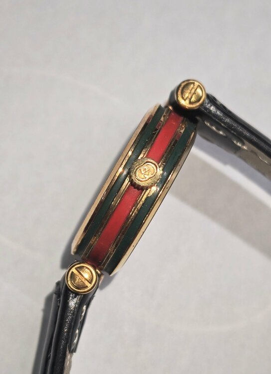 GUCCIシェリーラインゴールドローマンレディースクォーツ（高級時計）の商品画像 - 査定依頼日：2026年7月23日 - 最高査定価格：3,000円