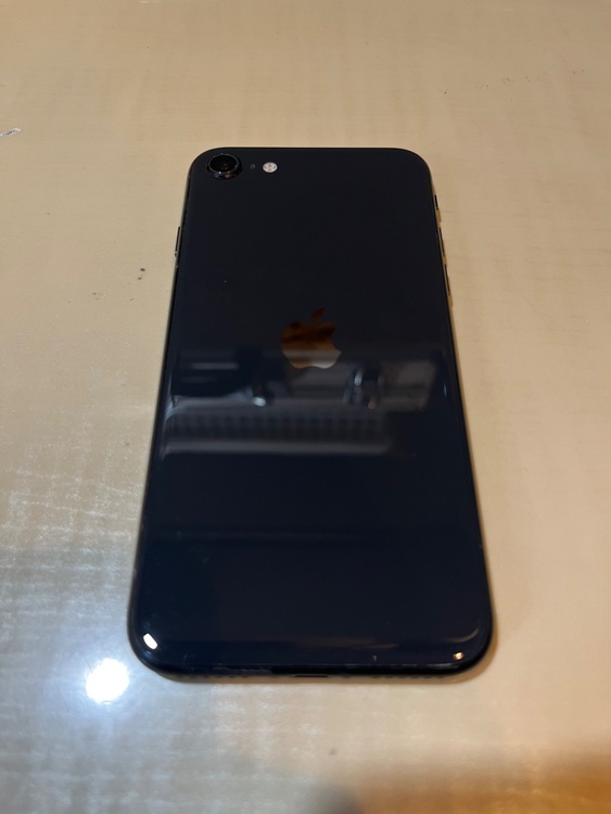 iPhone SE2 128GB ブラック（スマホ）の商品画像 - 査定依頼日：2026年8月20日 - 最高査定価格：9,000円