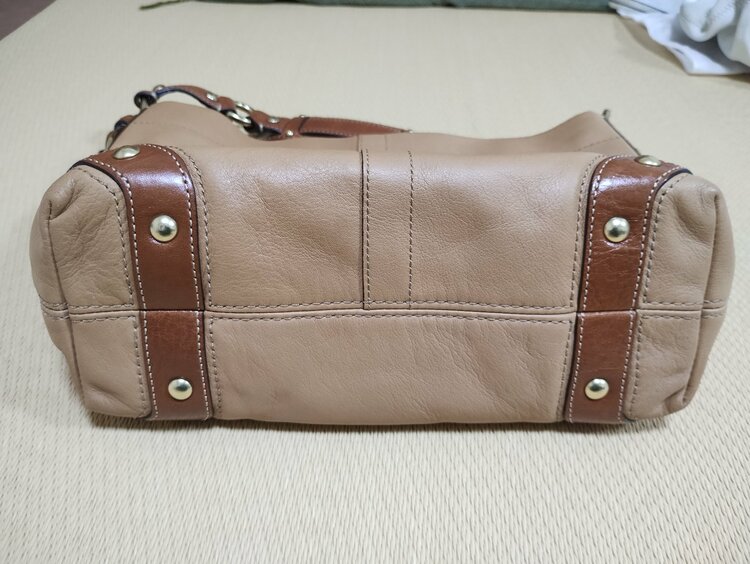 バッグ（ブランドバッグ）の商品画像 - 査定依頼日：2026年8月15日 - 最高査定価格：5,000円
