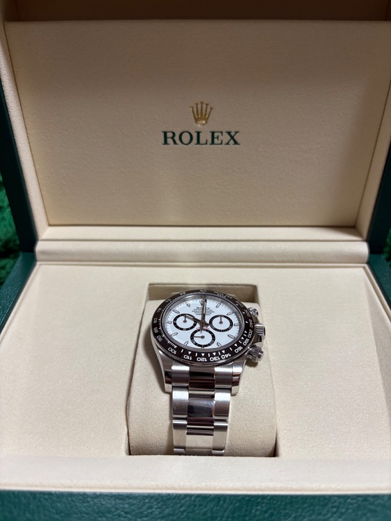 ロレックス デイトナ 126500Ln（高級時計）の商品画像 - 査定依頼日：2025年9月16日 - 最高査定価格：5,200,000円