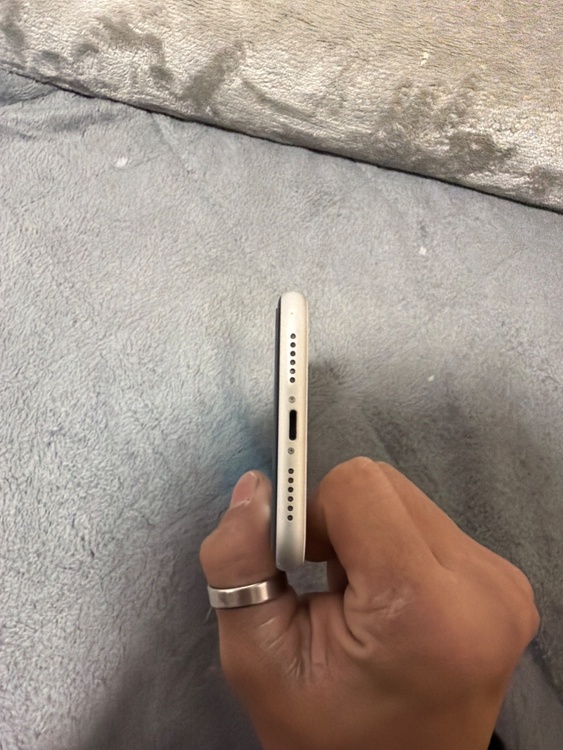 iPhoneXR 64GB SIMフリー（スマホ）の商品画像 - 査定依頼日：2026年2月20日 - 最高査定価格：12,000円