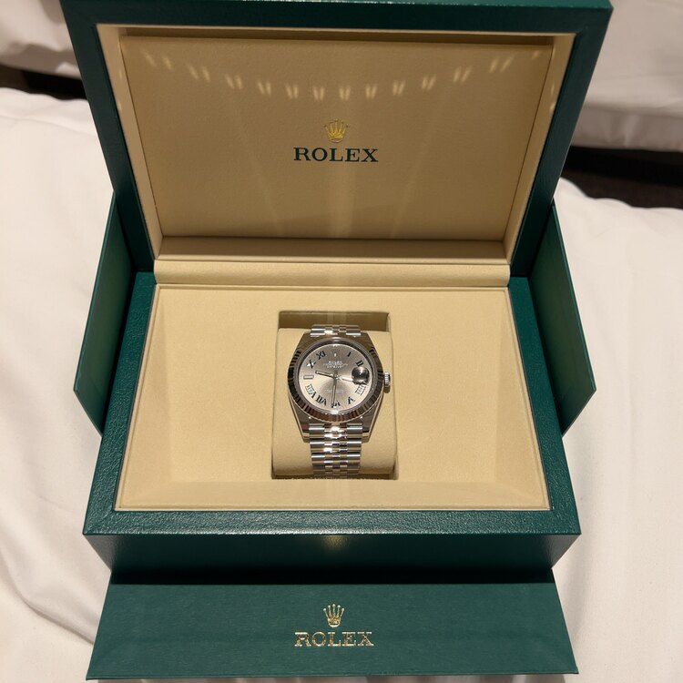 ロレックス デイトジャスト 126334 スレートローマン　41 未使用　今月ギャラン（高級時計）の商品画像 - 査定依頼日：2025年3月20日 - 最高査定価格：2,230,000円