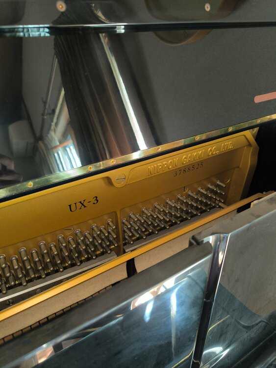 UX-3（ピアノ・楽器・PA機材）の商品画像 - 査定依頼日：2026年3月29日 - 最高査定価格：30,000円