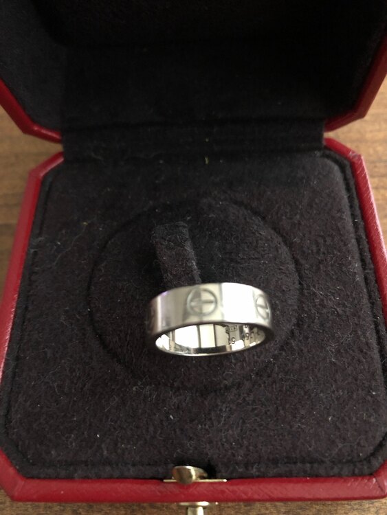 カルティエ その他 カルティエ　ラブリング　750 5（高級時計）の商品画像 - 査定依頼日：2025年5月3日 - 最高査定価格：120,000円