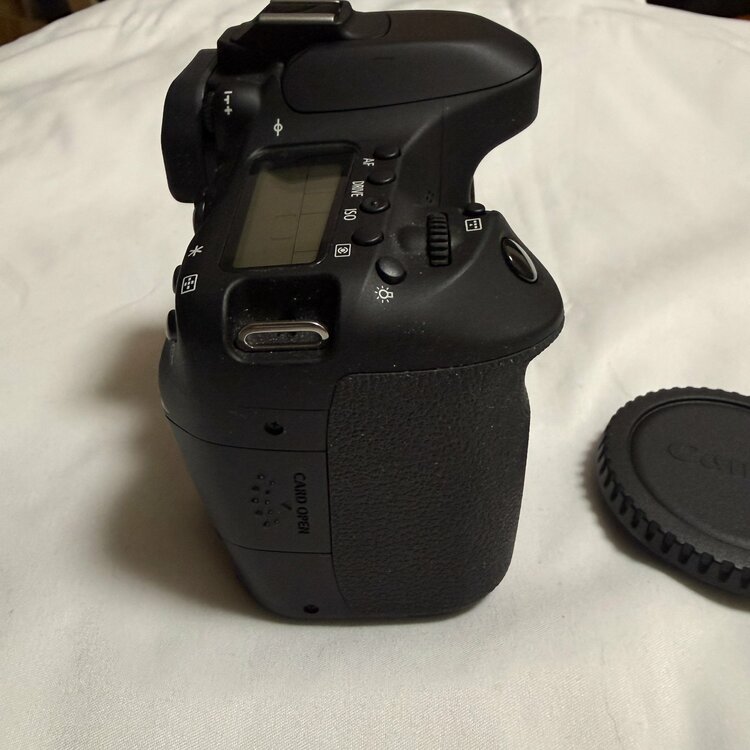 EOS80D（カメラ）の商品画像 - 査定依頼日：2026年1月28日 - 最高査定価格：54,000円