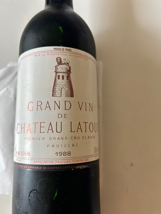 ワイン シャトーラトゥール （お酒）の商品画像 - 査定依頼日：2025年10月13日 - 最高査定価格：50,000円