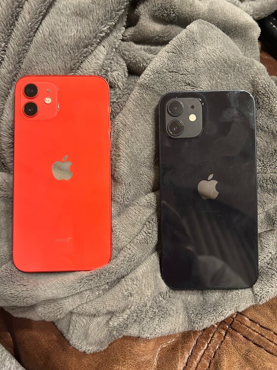 iPhone12 2台　（スマホ）の商品画像 - 査定依頼日：2025年3月23日 - 最高査定価格：22,000円