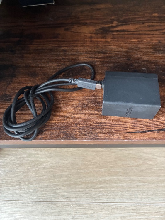 Nintendo Switch＋スーパーマリオブラザーズ・ワンダー（ゲーム機本体・ゲームソフト）の商品画像 - 査定依頼日：2025年11月23日 - 最高査定価格：13,000円