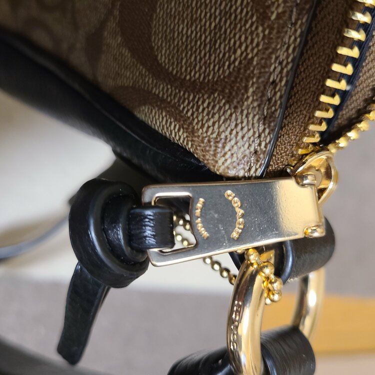 コーチ（ブランドバッグ）の商品画像 - 査定依頼日：2026年2月11日 - 最高査定価格：5,000円