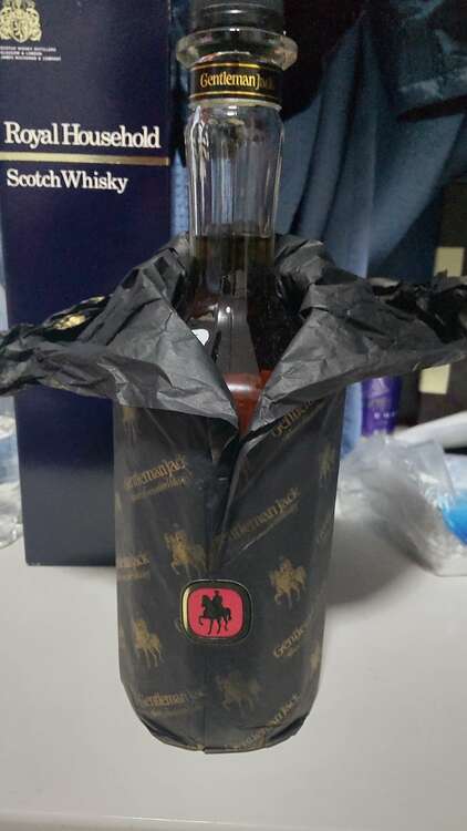 ジェントルマンジャック（お酒）の商品画像 - 査定依頼日：2025年1月14日 - 最高査定価格：7,000円