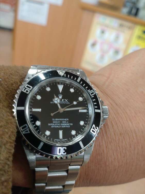 ロレックス サブマリーナー 14060m Gばん（高級時計）の商品画像 - 査定依頼日：2025年1月13日 - 最高査定価格：1,300,000円