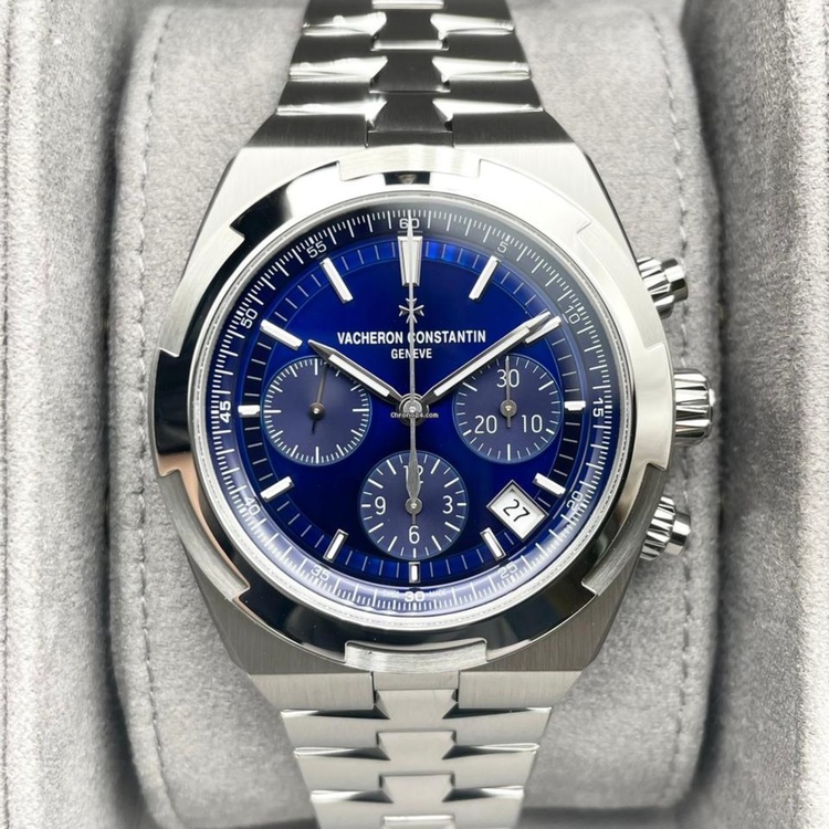 ヴァシュロン コンスタンタン オーヴァーシーズ （高級時計）の商品画像 - 査定依頼日：2025年9月12日 - 最高査定価格：4,300,000円