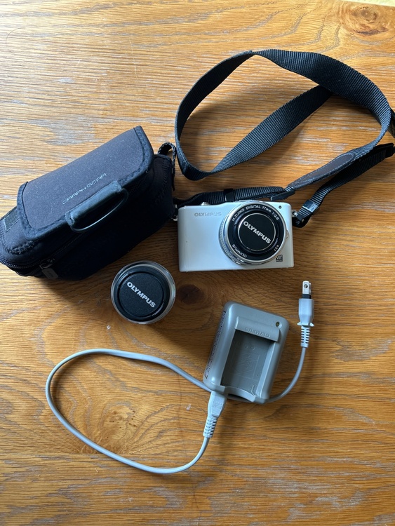 PEN Mini E-PM1（カメラ）の商品画像 - 査定依頼日：2026年2月7日 - 最高査定価格：10,000円