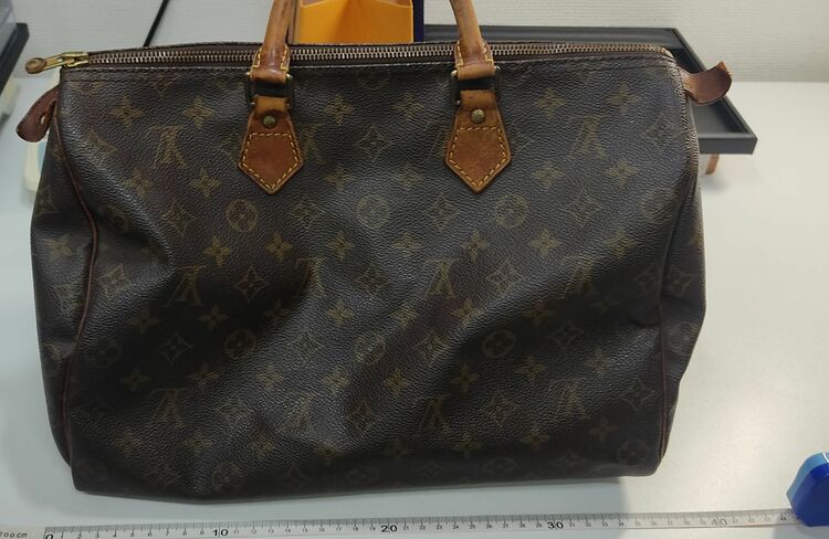 ヴィトン モノグラム スピーディ35 鍵付き（ブランドバッグ）の商品画像 - 査定依頼日：2025年9月24日 - 最高査定価格：25,000円