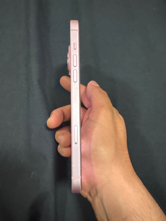 iPhone 15 Plus 128GB Softbank（スマホ）の商品画像 - 査定依頼日：2025年9月30日 - 最高査定価格：66,000円