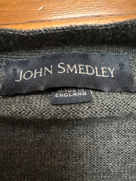 John Smedleyウールカーディガン（古着・ファッション）の商品画像 - 査定依頼日：2026年4月27日 - 最高査定価格：1,500円