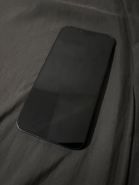 iPhone iPhone 13 128GB SIMフリー（スマホ）の商品画像 - 査定依頼日：2026年8月22日 - 最高査定価格：35,500円