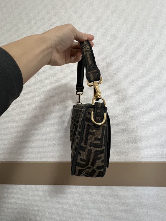 フェンディ  （ブランドバッグ）の商品画像 - 査定依頼日：2026年1月22日 - 最高査定価格：180,000円