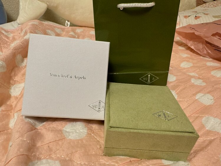 Van Cleef & Arpels Vintage Alhambra カーネリ（金・貴金属）の商品画像 - 査定依頼日：2024年8月13日 - 最高査定価格：100,000円