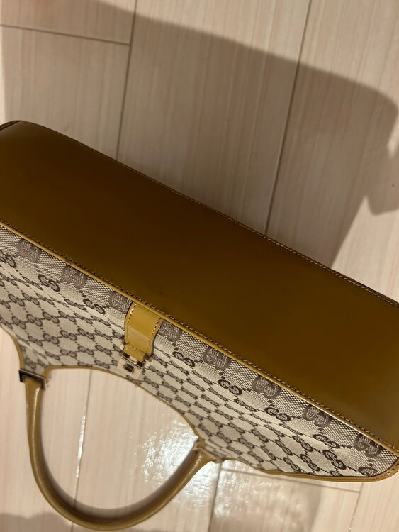 Gucci GGキャンバス ショルダーバッグ（ブランドバッグ）の商品画像 - 査定依頼日：2025年5月9日 - 最高査定価格：50,000円