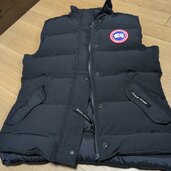 カナダグースダウンベスト