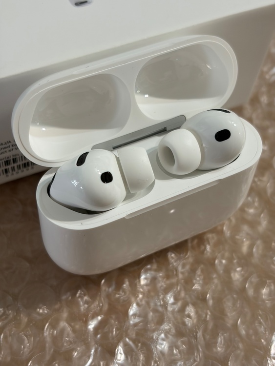 AirPodspro3（オーディオ・スピーカー）の商品画像 - 査定依頼日：2026年5月28日 - 最高査定価格：15,100円
