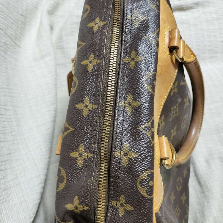 ドーヴィル　VL1907（ブランドバッグ）の商品画像 - 査定依頼日：2025年3月3日 - 最高査定価格：50,000円