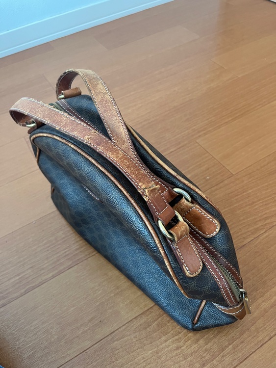 セリーヌ  （ブランドバッグ）の商品画像 - 査定依頼日：2025年6月27日 - 最高査定価格：10,000円