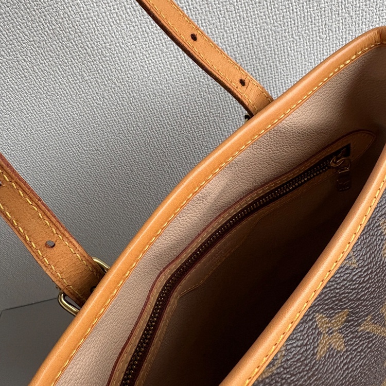 ルイヴィトン モノグラム （ブランドバッグ）の商品画像 - 査定依頼日：2026年4月24日 - 最高査定価格：100,000円