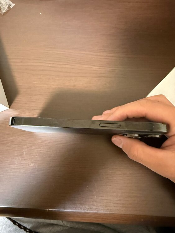 iPhone 14 Pro 128GB docomo（スマホ）の商品画像 - 査定依頼日：2025年4月15日 - 最高査定価格：67,000円