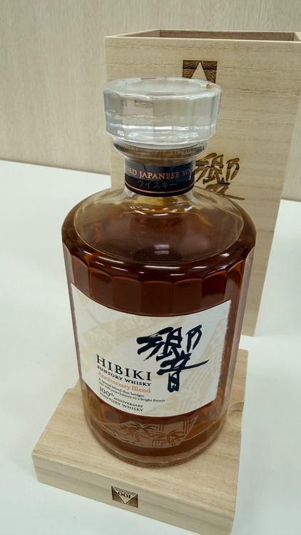 響 100周年記念（お酒）の商品画像 - 査定依頼日：2026年8月1日 - 最高査定価格：295,000円