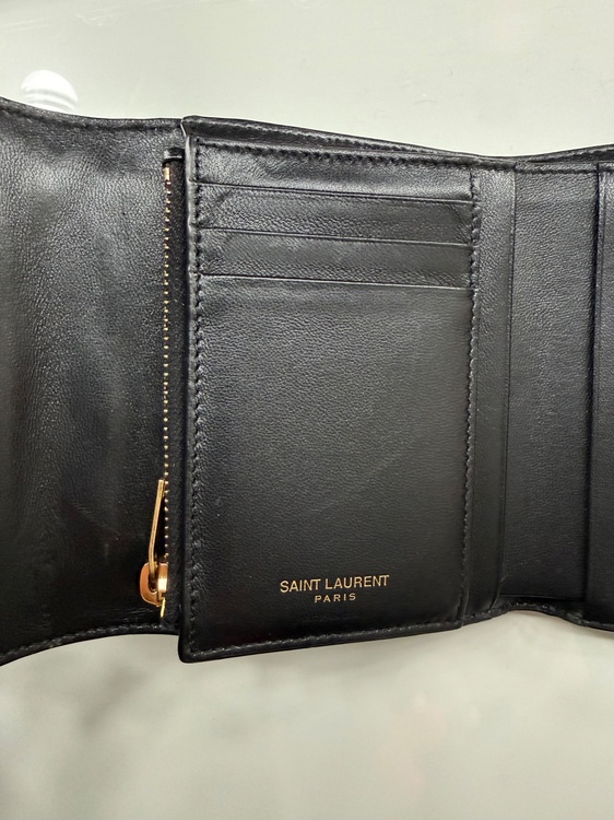 イブサンローラン  （ブランドバッグ）の商品画像 - 査定依頼日：2026年1月14日 - 最高査定価格：30,000円