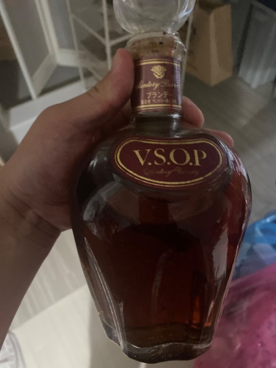 サントリーブランデーv.s.o.p（お酒）の商品画像 - 査定依頼日：2025年6月4日 - 最高査定価格：100円