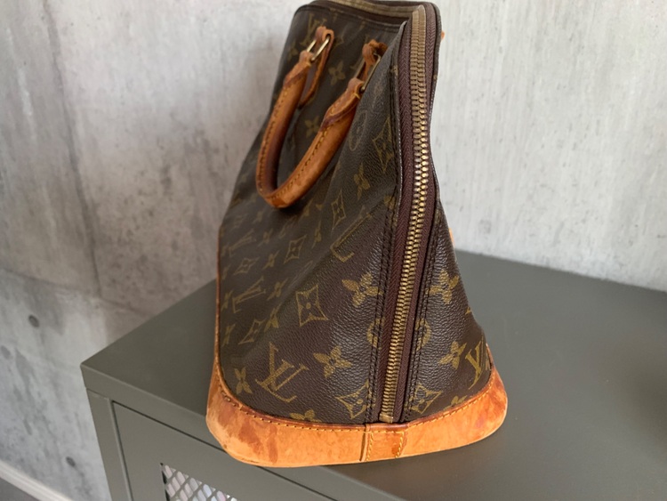 アルマ（ブランドバッグ）の商品画像 - 査定依頼日：2025年6月7日 - 最高査定価格：18,000円