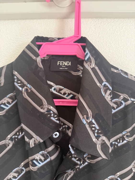 FENDI（古着・ファッション）の商品画像 - 査定依頼日：2026年9月3日 - 最高査定価格：10,000円