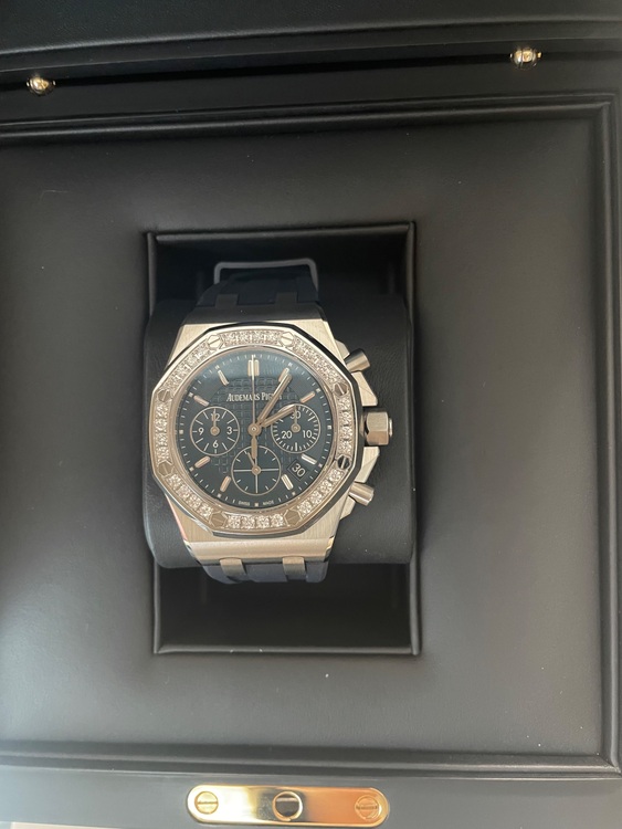 オーデマピゲ ロイヤルオークオフショア （高級時計）の商品画像 - 査定依頼日：2025年11月11日 - 最高査定価格：5,000,000円