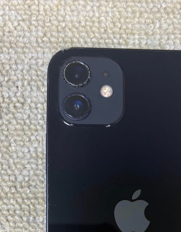 iPhone iPhone 12 64GB SIMフリー（スマホ）の商品画像 - 査定依頼日：2026年7月26日 - 最高査定価格：18,000円