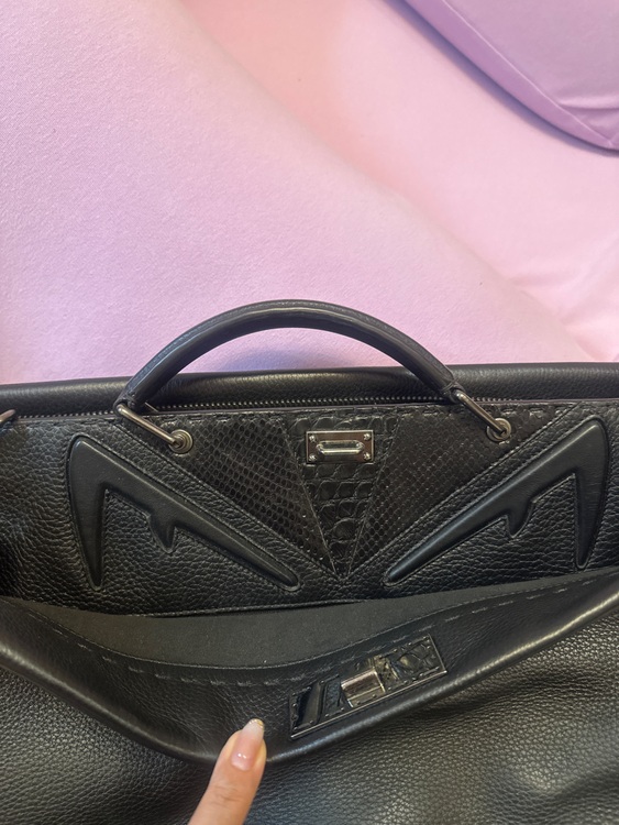 ピーカブー　メンズ（ブランドバッグ）の商品画像 - 査定依頼日：2025年7月20日 - 最高査定価格：88,000円