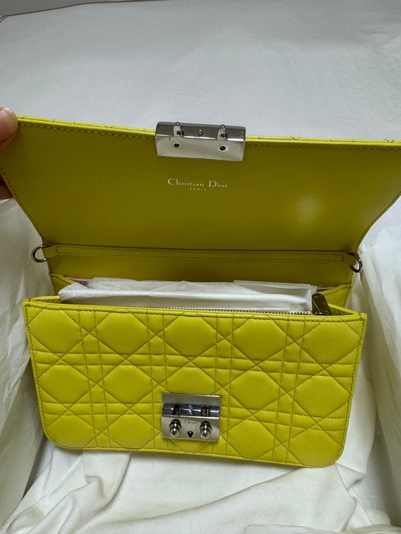 カバン（ブランドバッグ）の商品画像 - 査定依頼日：2025年7月3日 - 最高査定価格：90,000円