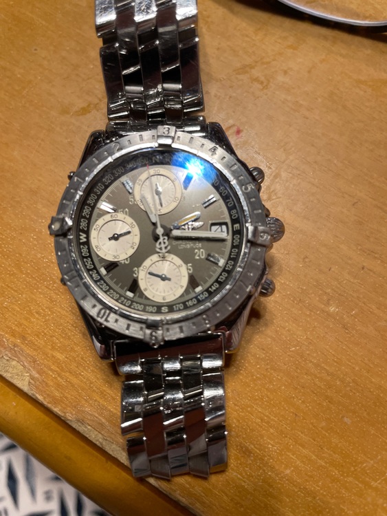 ブライトリング クロノマット A2034（高級時計）の商品画像 - 査定依頼日：2025年9月9日 - 最高査定価格：240,000円