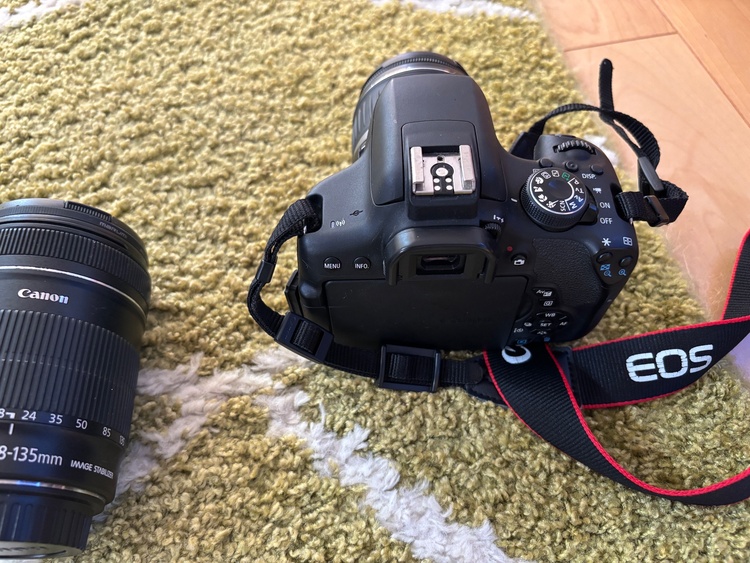 EOS KISS x8i（カメラ）の商品画像 - 査定依頼日：2026年7月25日 - 最高査定価格：45,000円
