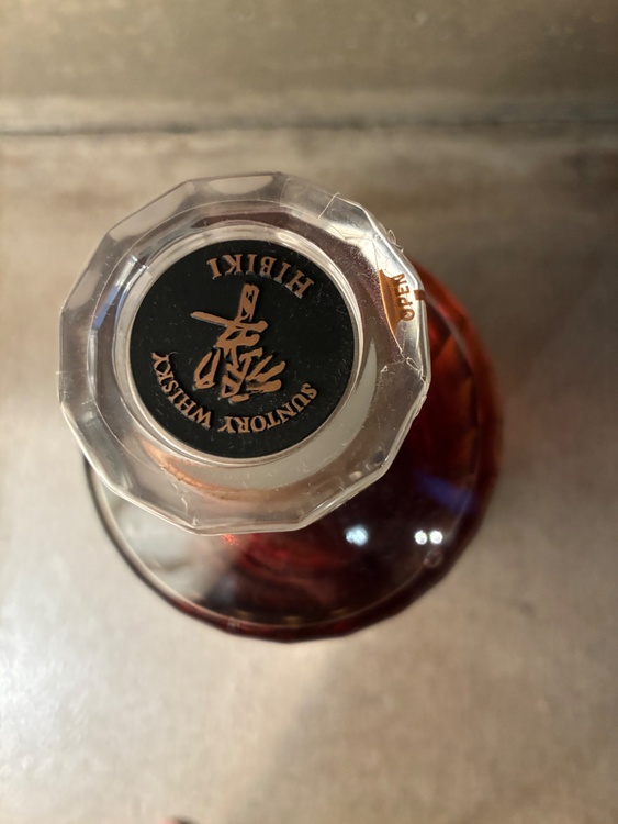 ウイスキー サントリー響 （お酒）の商品画像 - 査定依頼日：2026年3月25日 - 最高査定価格：58,000円